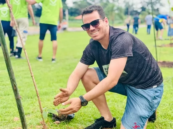 Sinop Energia doa mais de 2.500 mudas e auxilia na arborização de ruas e avenidas