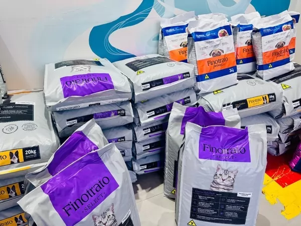 Sinop Energia mobiliza colaboradores e arrecada quase 600 kg de ração para a APAMS