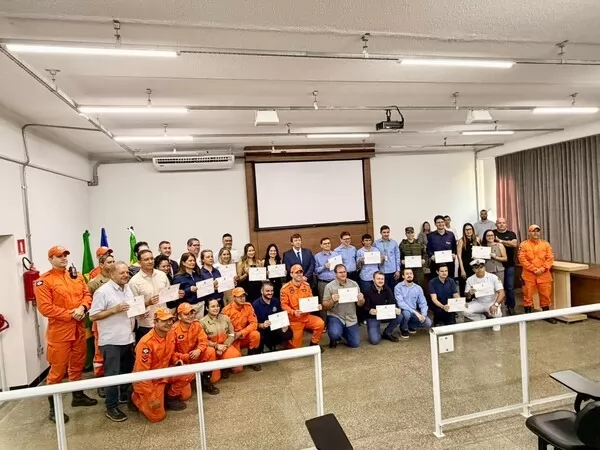 Deputada Federal concede Moção de Aplausos à Sinop Energia