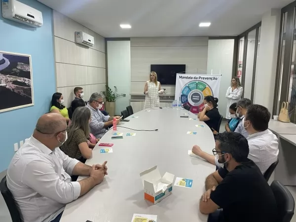 JULHO AMARELO: Sinop Energia promove palestra e oferta testagem de hepatites virais aos seus colaboradores