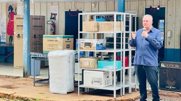 UHE Sinop entrega equipamentos e mobiliários para escola em assentamento