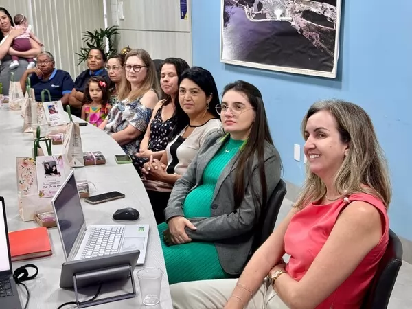 Colaboradoras e esposas de funcionários da Sinop Energia que são mães participam de ação voltada para o seu dia