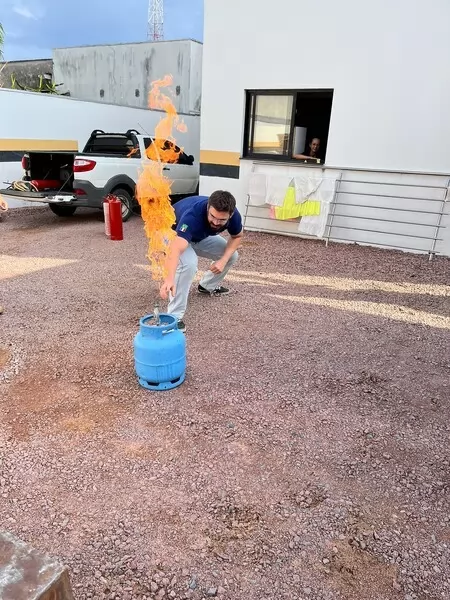 Sinop Energia promove treinamento de reciclagem da brigada de incêndio