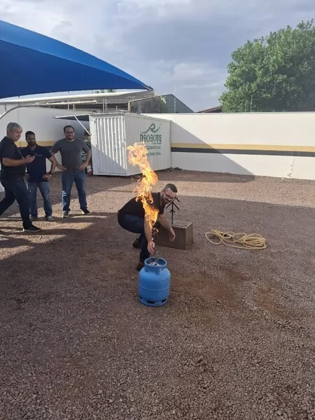 Sinop Energia promove treinamento de reciclagem da brigada de incêndio