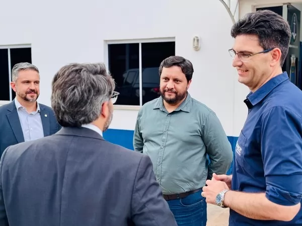 Sinop Energia fortalece operações da Marinha do Brasil com a doação de caminhonete para a Agência Fluvial de Sinop